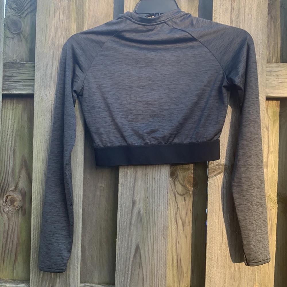 Work Out Top - Picture 5 of 8